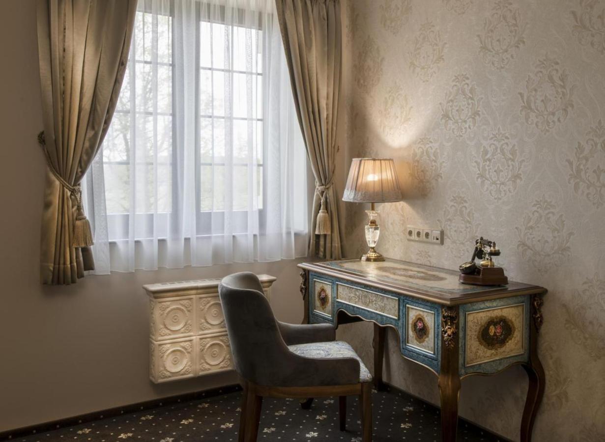 Chateau Sanov Sanov  Eksteriør billede