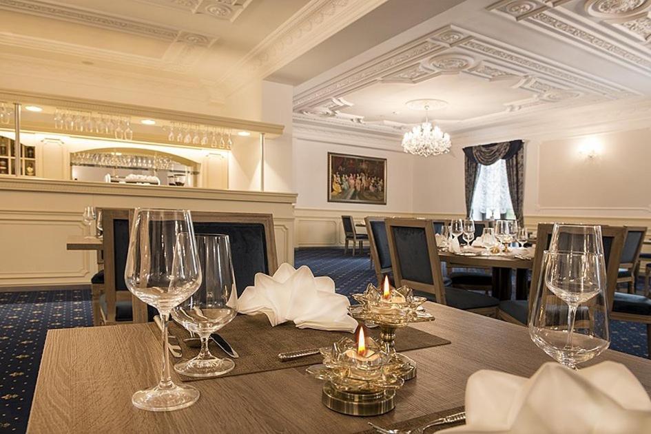 Chateau Sanov Sanov  Eksteriør billede